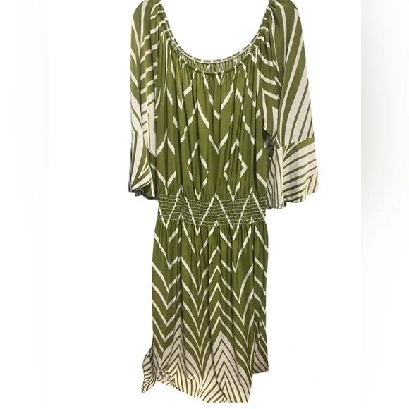 Green and White Chevron Women's Dress 3X - Picture 2 of 4